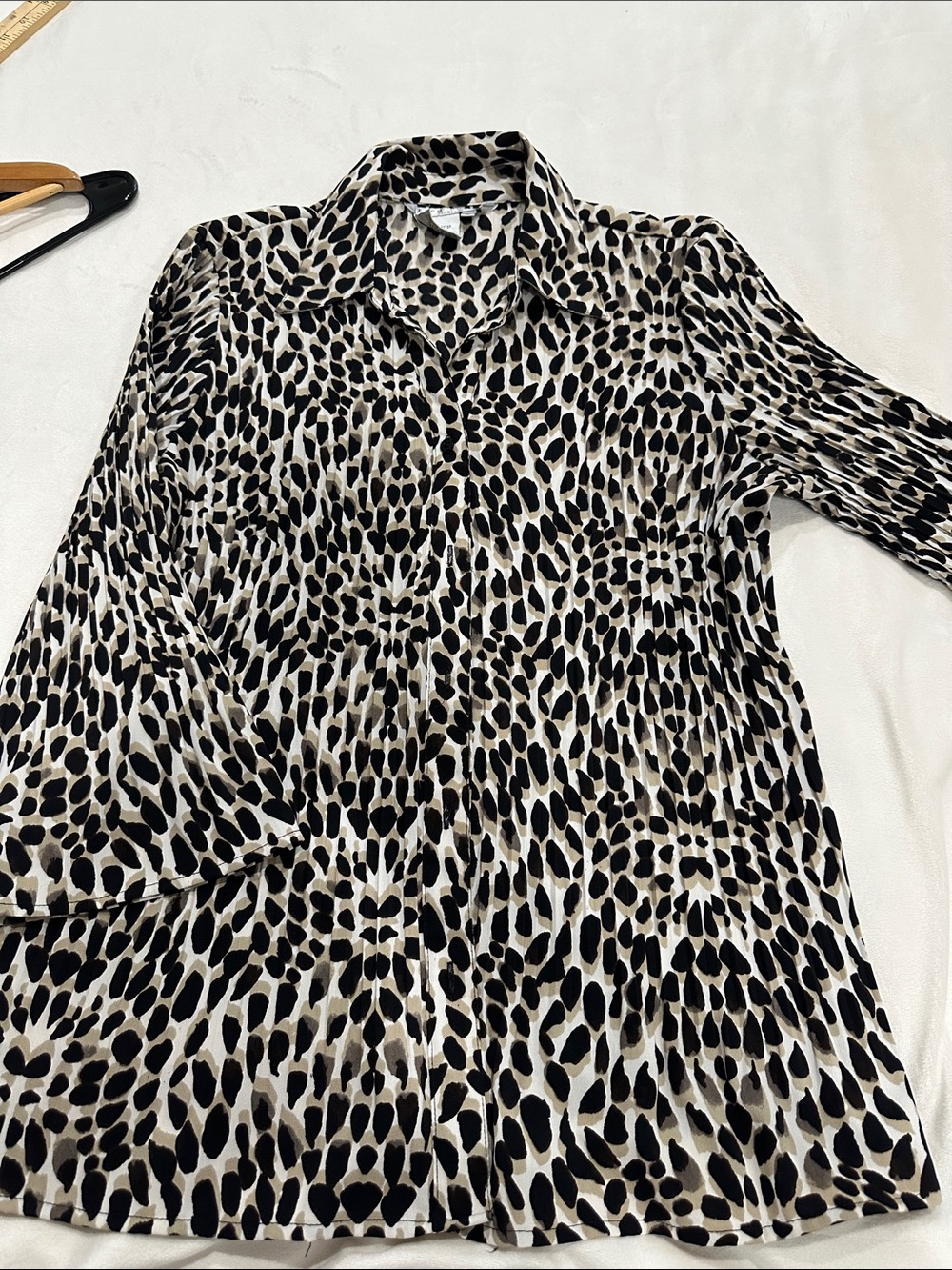 Fred David Leopard-Print Crinkle Button-Down Blouse, Collar, Flare 3/4  sleeves